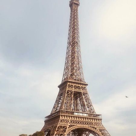 パリAu Pied De La Tour Eiffel Trocaderoアパートメント エクステリア 写真